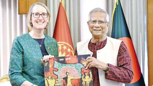 British High Commissioner to Bangladesh Sarah Cooke and Chief Adviser Muhammad Yunus. Photo: UNB