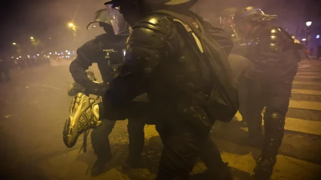 Two deaths, 559 arrests mar French celebrations after PSG's Champions League win