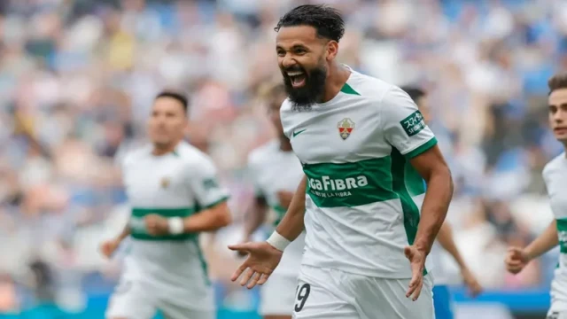 Elche sealed promotion to La Liga when they locked up second place in the second division with a 4-0...
